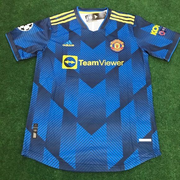 MANCHESTER UNITED THIRD KIT 21/22 - Picture 3 of 5